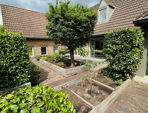                                         Villa à louer à Oud-Heverlee, € 2.450
